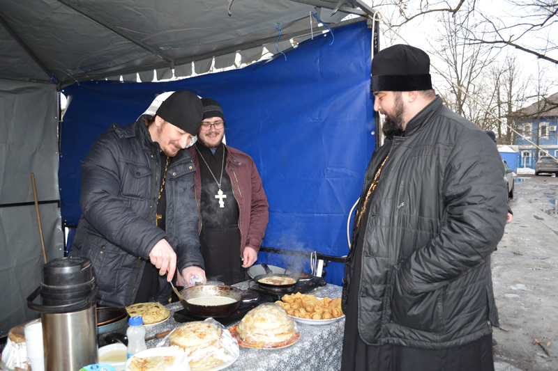 В г. Павловске прошла семейная ярмарка «Православная масленица»