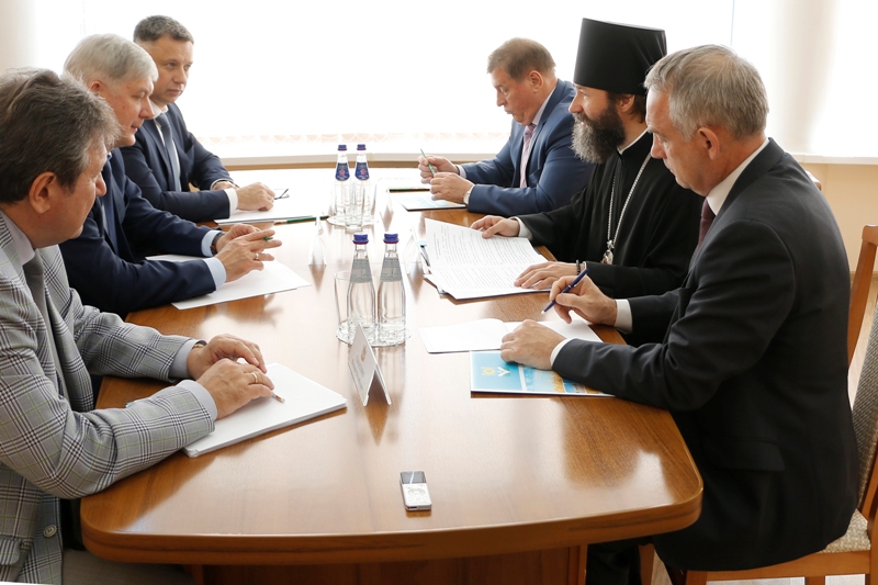 Глава Россошанской епархии встретился с врио губернатора Воронежской области Александром Гусевым