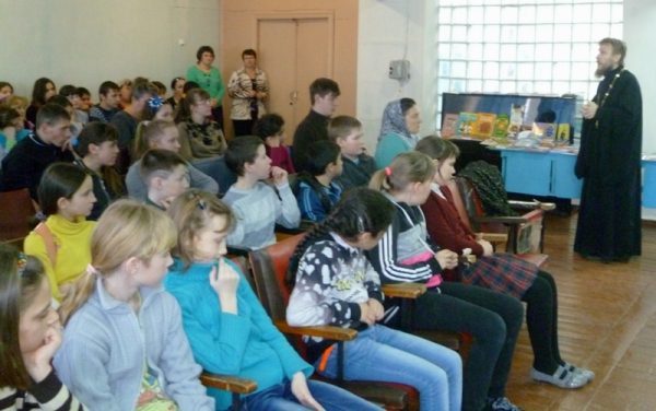 Марковской школе прошёл традиционный праздник «День православной книги»