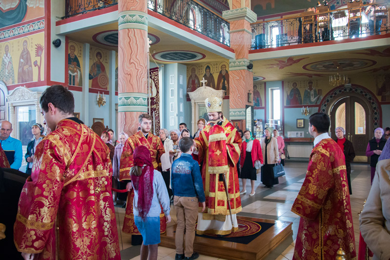 Преосвященнейший епископ Андрей совершил Всенощное бдение в канун Недели 3-й по Пасхе
