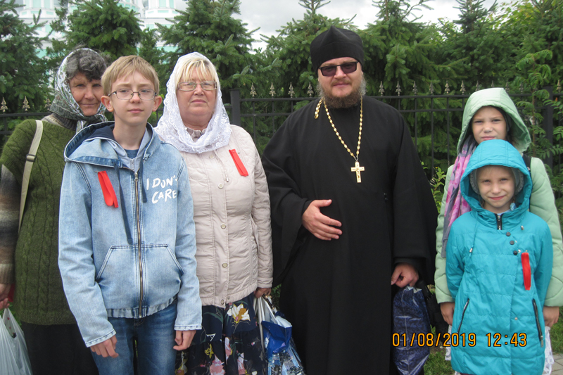 Богучарские паломники поклонились мощам пр.Серафима Саровского