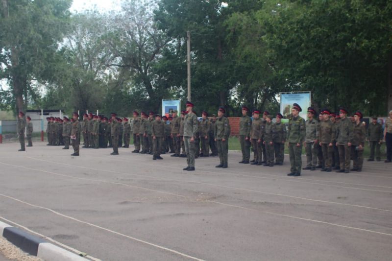 В Матвея Платова казачьем кадетском корпусе прошло последнее построение перед летними каникулами