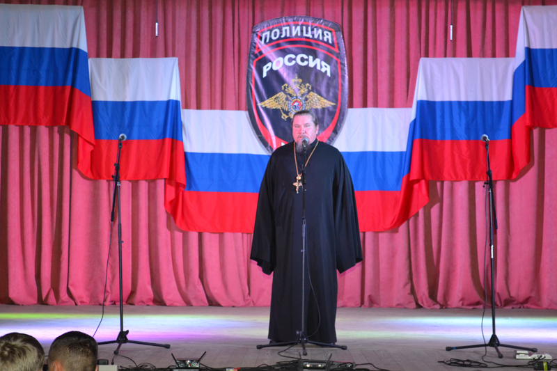 Благочинный Репьевского церковного округа принял участие в праздничном мероприятии, посвященном Дню полиции