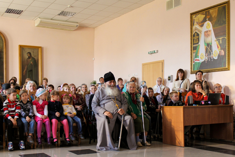 День пожилого человека отпраздновали в воскресной школе Ильинского кафедрального собора Россоши