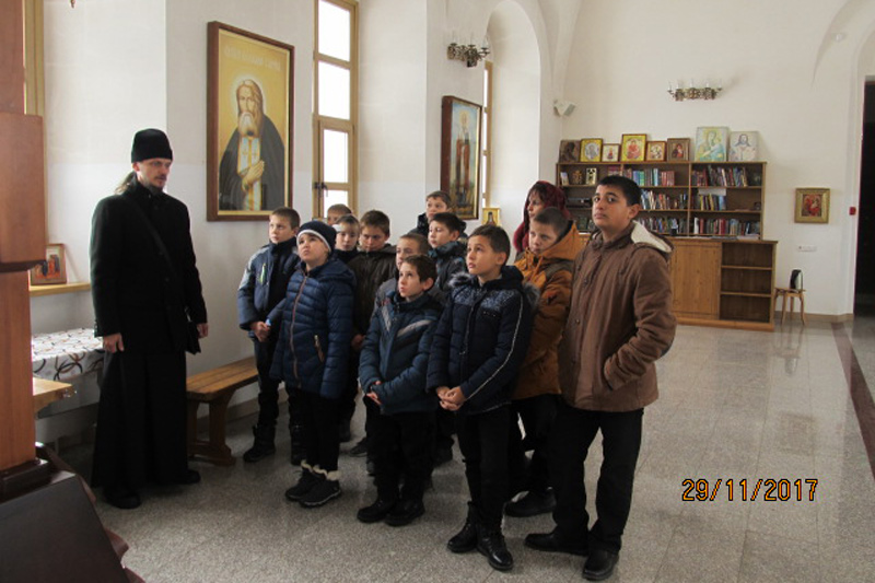 Экскурсия школьников в Богоявленский храм