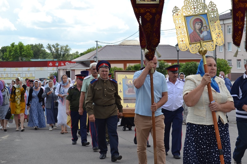 Начался традиционный Ильинский казачий крестный ход