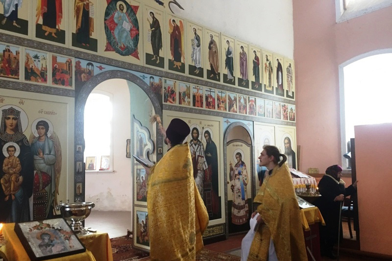 В храме с. Кривоносово освятили новый иконостас