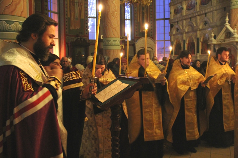 Преосвященнейший Андрей, епископ Россошанский и Острогожский, совершил молебен накануне гражданского новолетия