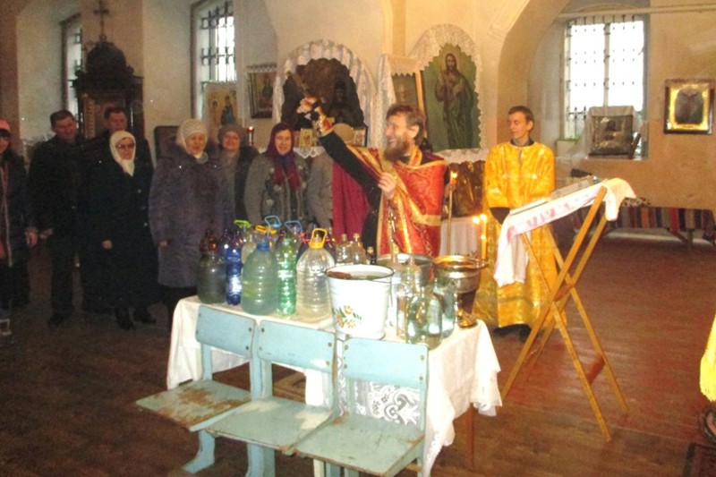 В Троицком храме села Сончино Каменского благочиния совершён молебен
