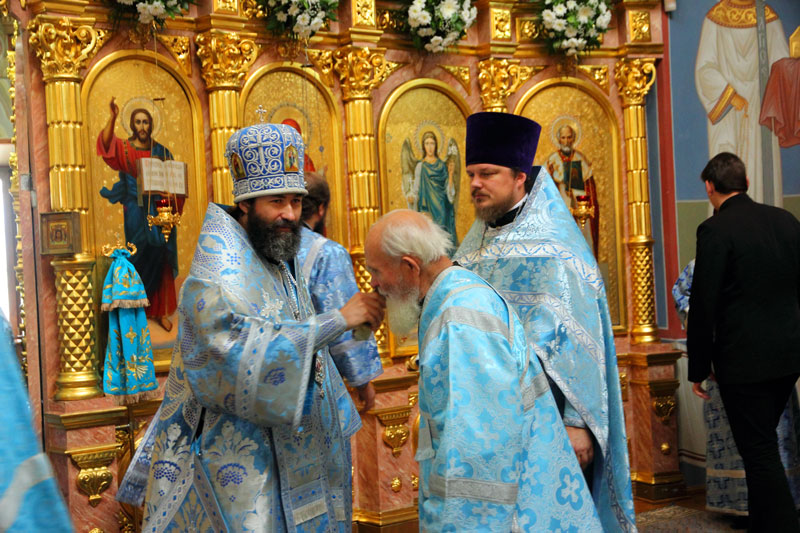 Торжественное богослужение в день престольного праздника Покровского собора г. Воронежа
