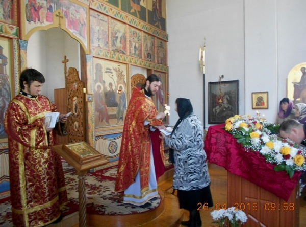 День святых жён-мироносиц в Троицком храме пгт Подгоренский