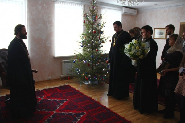 Сотрудники епархиального управления поздравили Правящего Архиерея с Рождеством Христовым