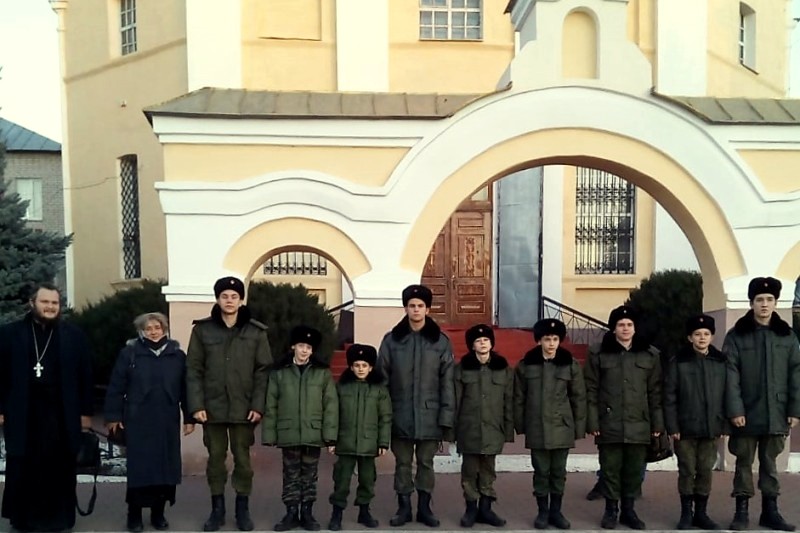 Верхнемамонские кадеты посетили Храмовый комплекс Россоши и премьерный показ православного фильма