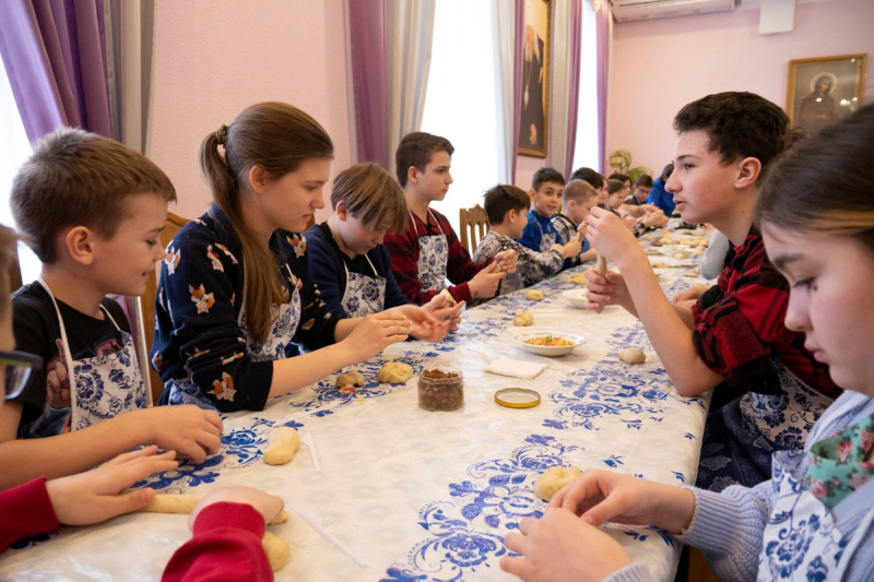В воскресной школе «Добро» Ильинского кафедрального собора традиционно встретили день памяти мучеников Севастийских