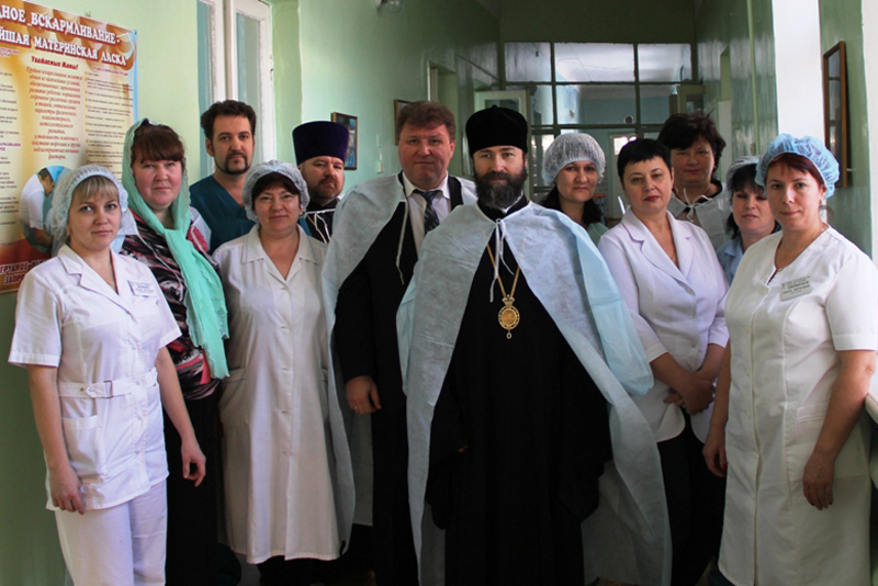 Преосвященнейший епископ Россошанский и Острогожский Андрей посетил Острогожский родильный дом