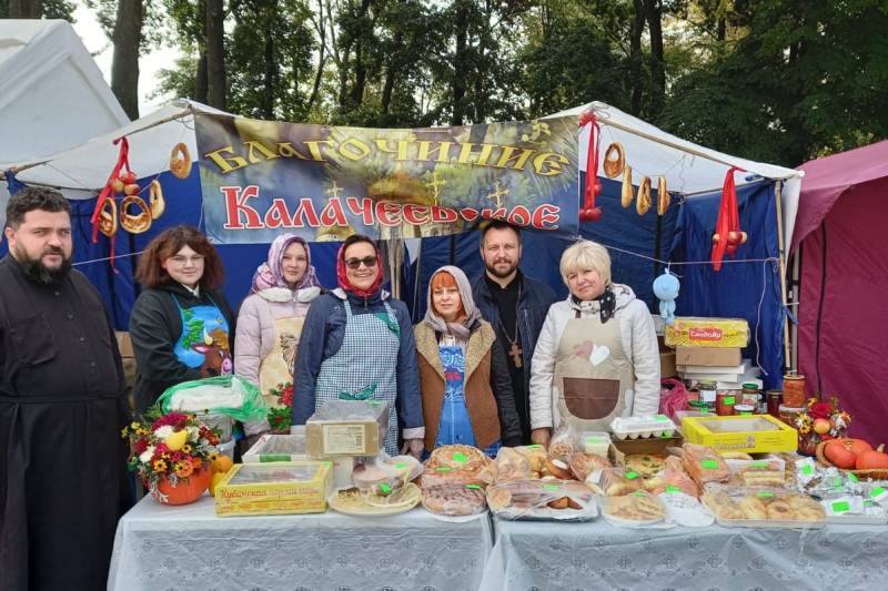 Калачеевское благочиние представили епархию на православной благотворительной ярмарке