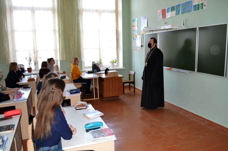 В благочинии прошло мероприятие, посвященное Дню православной книги, с участием студентов педколледжа