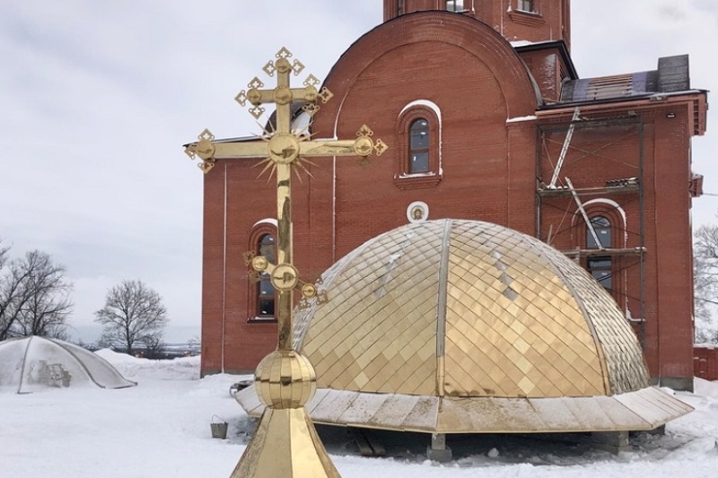 Освящение креста на купол Воскресенского собора Белогорского мужского монастыря
