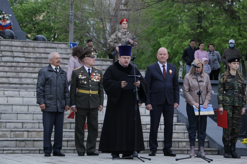 В День Победы духовенство епархии приняло участие в торжественном митинге