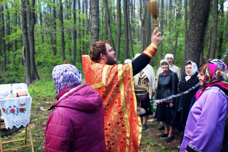 В день празднования памяти иконы Пресвятой Богородицы «Живоносный Источник» в Ольховатке совершили водосвятный молебен