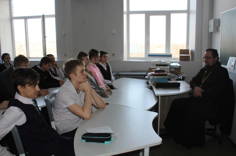 С учащимися школы №6 состоялась встреча к Дню православной книги 