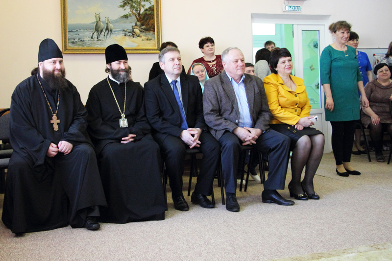 Епископ Андрей поздравил коллектив ДС «Коллокольчик» с юбилеем