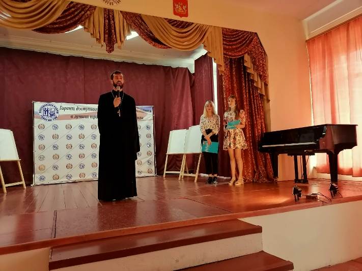 Председатель епархиального Молодежного отдела принял участие в мероприятии Россошанского педагогического колледжа ко Дню славянской письменности и культуры