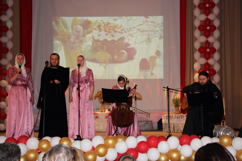 Пасхальный концерт и благотворительная ярмарка в Каменском благочинии