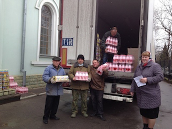 Острогожское благочиние получило гуманитарную помощь от Женсовета Воронежской митрополии