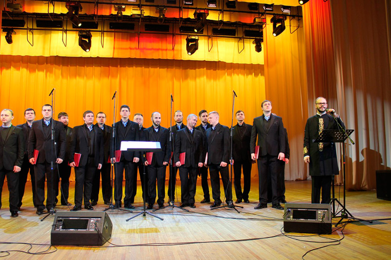 Богучарцы побывали на концерте митрополичьего мужского хора «Символ веры»