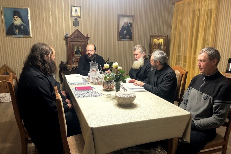 В обителях Россошанской епархии проходят курсы базовой подготовки в области богословия монашествующих