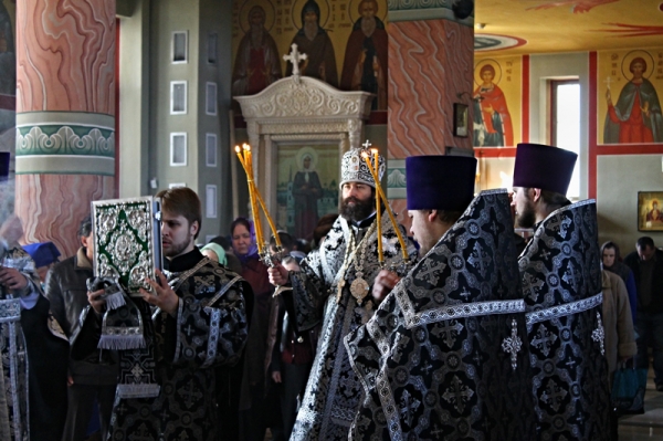 В пятницу первой седмицы Великого поста епископ Россошанский и Острогожский Андрей совершил Литургию Преждеосвященных Даров