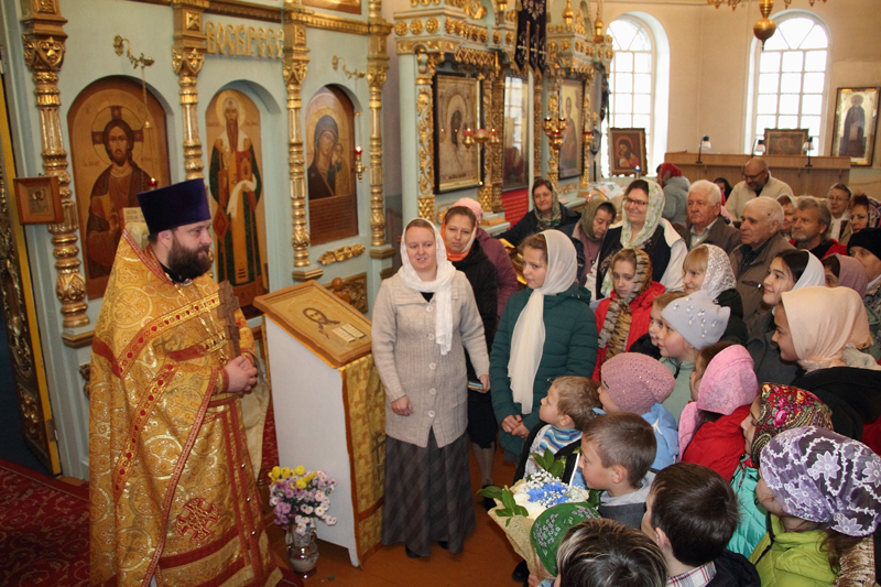 Поздравление с 10-летним юбилеем иерейской хиротонии священника Сергия Папина