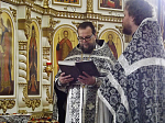 Благочинный иеромонах Тихон (Жданов) совершил молебен великомученику Феодору Тирону и чин освящения колива
