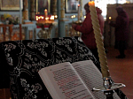 В канун Великой Пятницы в Каменке совершили уставное богослужение с чтением страстных Евангелий