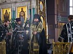 Глава Россошанской епархии совершил богослужение в Великий Понедельник в Ильинском соборе