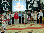 Благочинный посетил с Рождественским поздравлением Верхнемамонский детский садик «Гнездышко»