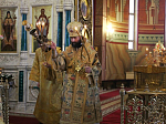 Епископ Россошанский и Острогожский Андрей совершил Божественную литургию и освятил иконы для иконостаса собора