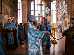 Епископ Андрей совершил торжественное пение акафиста Пресвятой Богородице