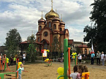 В Новой Калитве прошло освящение детской спортивной площадки рядом с Троицким храмом