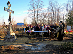 Освящение поклонного креста на кладбище Верхнего Мамона