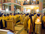 Соборное богослужение в главном храме Россошанской епархии