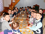Школьники испекли «жаворонков» для прихожан Александро-Невского храма