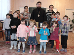 Иерей Сергий Папин рассказал детям о православных книгах