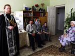 Благочинный иеромонах Тихон (Жданов) совершил Таинства Cоборования и Причастия в Гороховском доме проживания пожилых людей