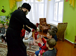 Благочинный поздравил с Рождеством Христовым воспитанников детских садов и школы-интерната