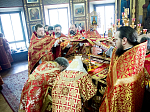 Во вторник Светлой седмицы Преосвященнейший епископ Андрей сослужил Высокопреосвященнейшему митрополиту Сергию за Божественной литургией