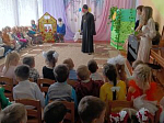Настоятель Преображенского храма г. Острогожска посетил детские образовательные учреждения и провел беседы с воспитанниками