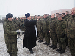 Благочинный благословил солдат на начало зимнего периода обучения