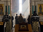 Епископ Россошанский и Острогожский Андрей возглавил уставное утреннее богослужение Великой Среды